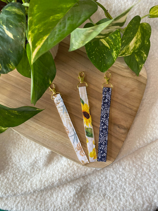 Wristlet keychain